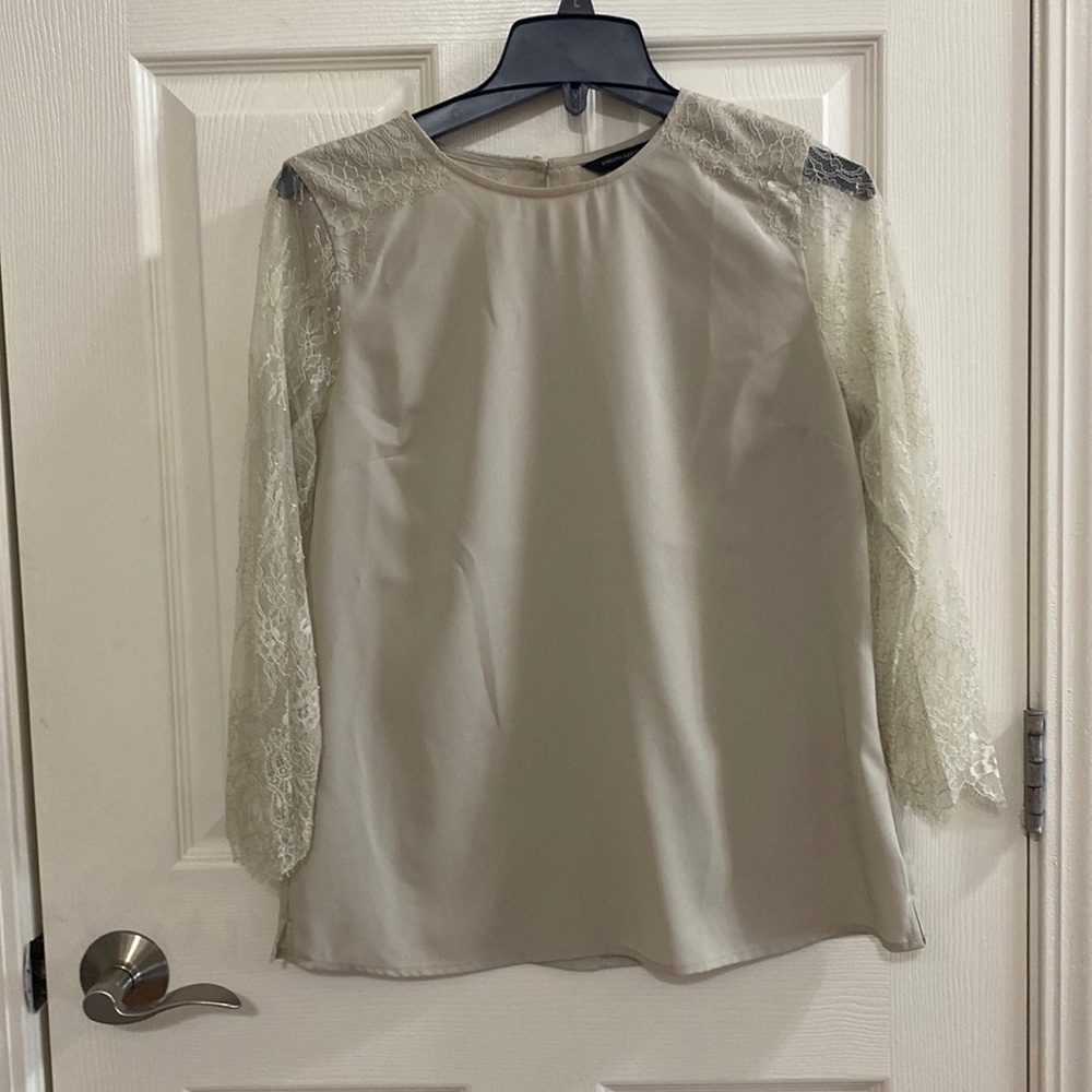 Banana Republic Lacy Blouse. Size Small
